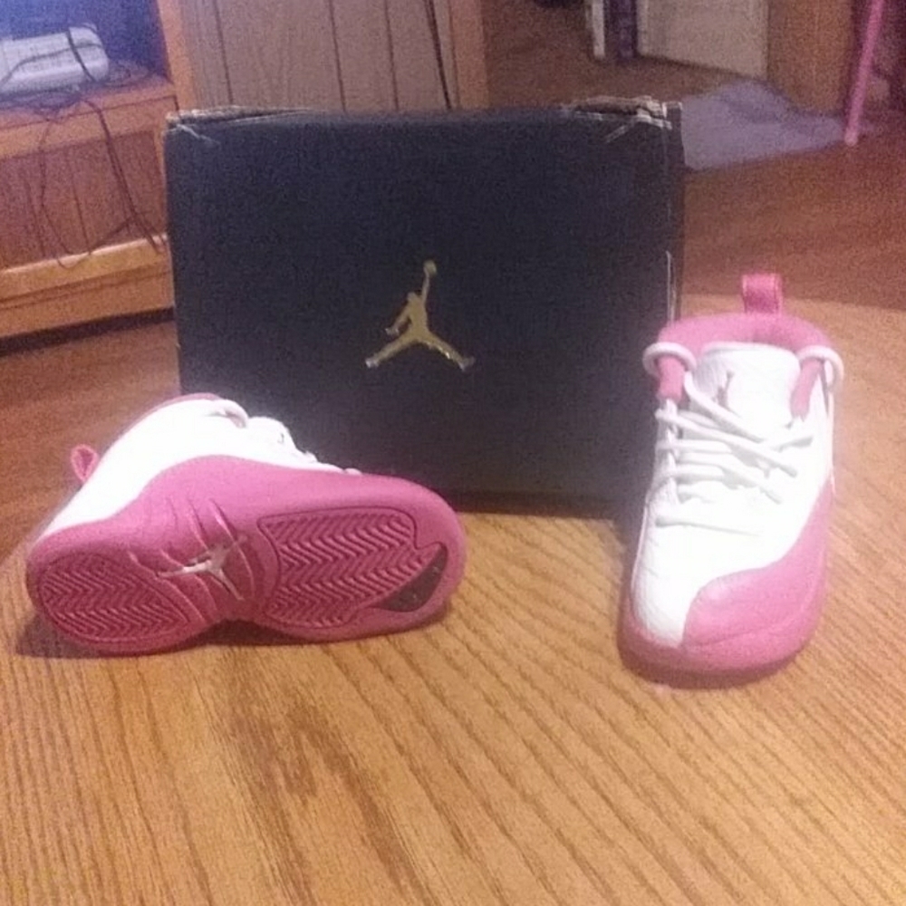Girls Jordan 12 Retro GT